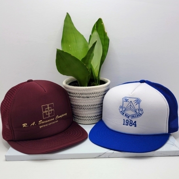 American Vintage 80s | set of 2 | blue/burgundy adjustable trucker hats unisex - Picture 1 of 11